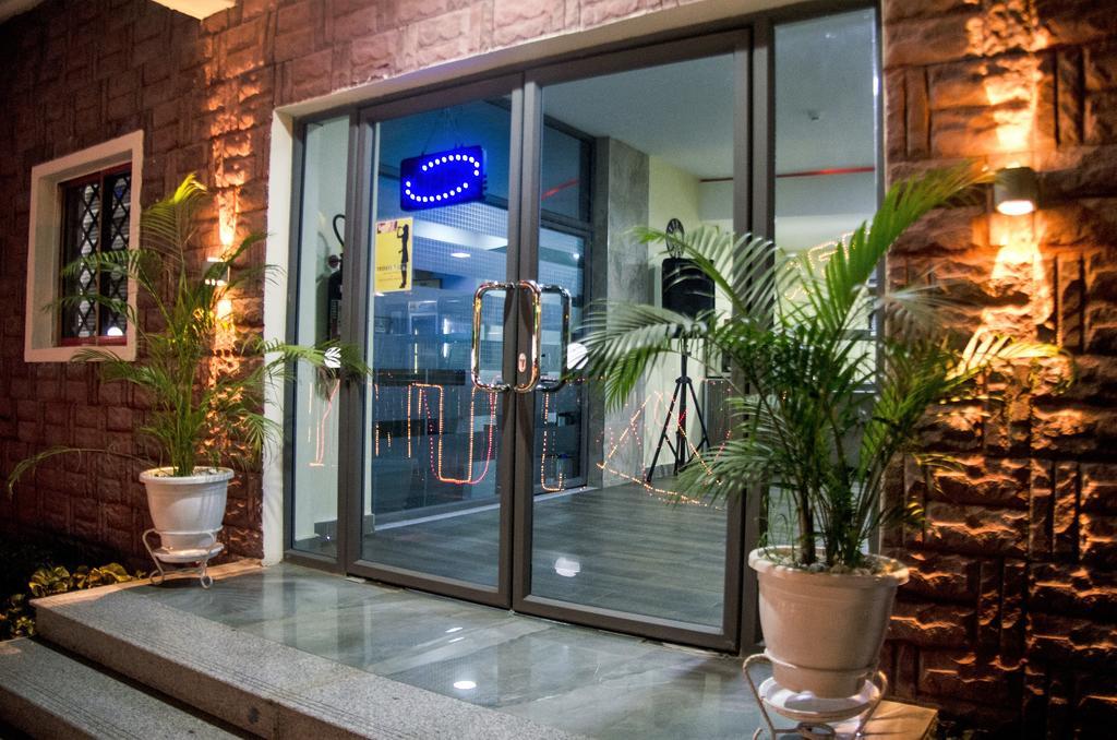 Hotel Rosebud Abuja Kültér fotó