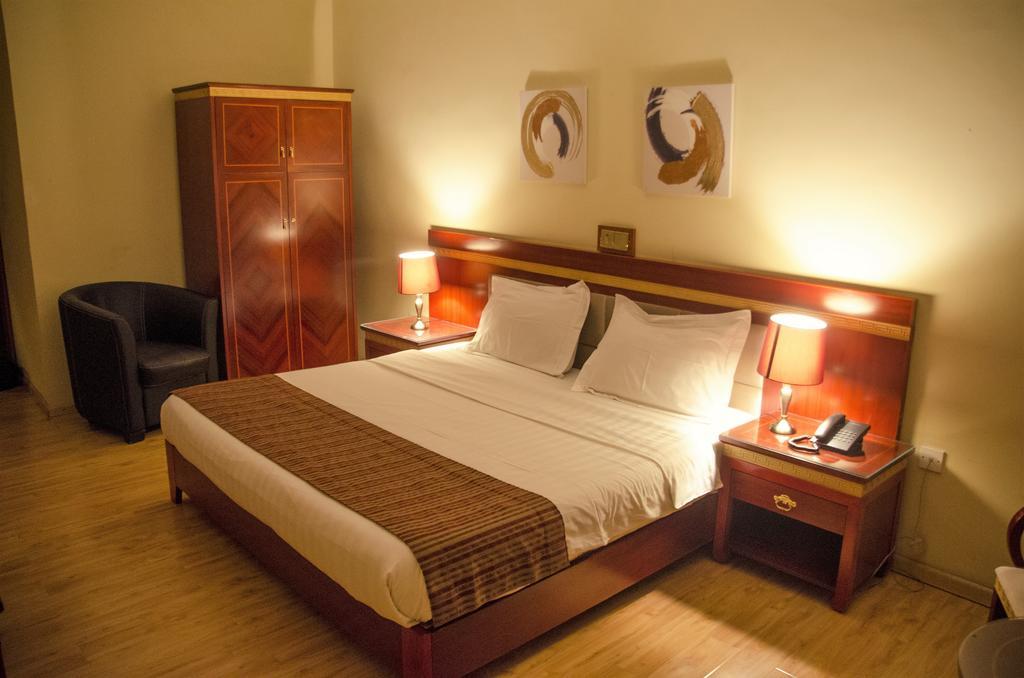 Hotel Rosebud Abuja Kültér fotó