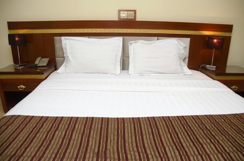 Hotel Rosebud Abuja Kültér fotó