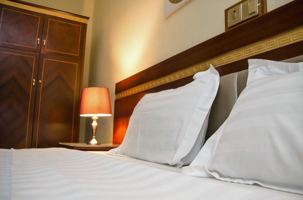 Hotel Rosebud Abuja Kültér fotó