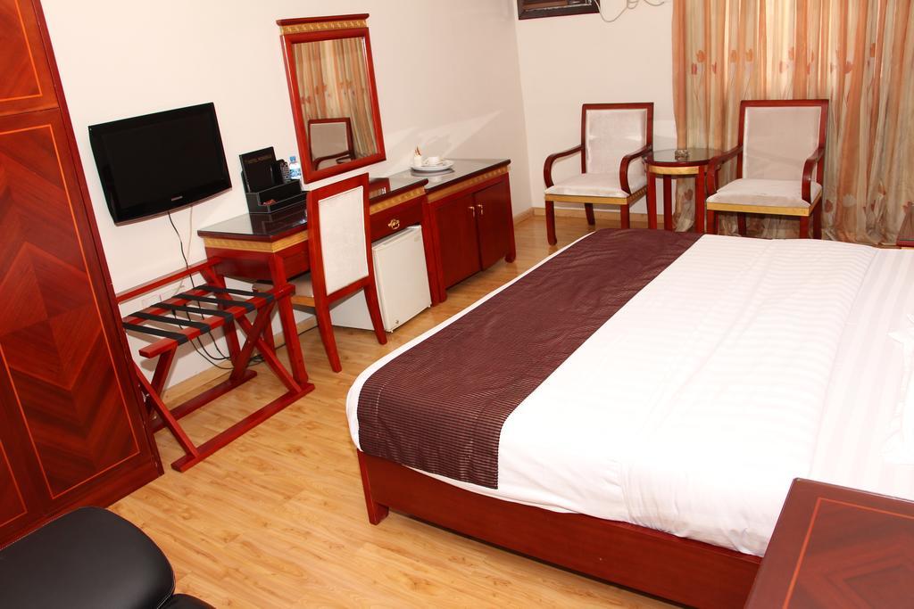 Hotel Rosebud Abuja Kültér fotó